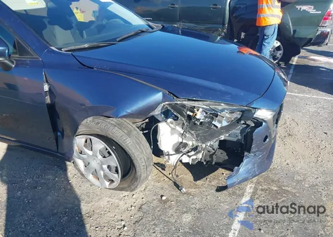 2018 Mazda Mazda3 Sport из США, поврежденный, VIN 3MZBN1U70JM182320